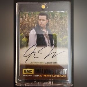 Walking dead autograph card